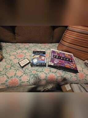 FRIENDS Trivia Game Set - Purple & Black Packaging